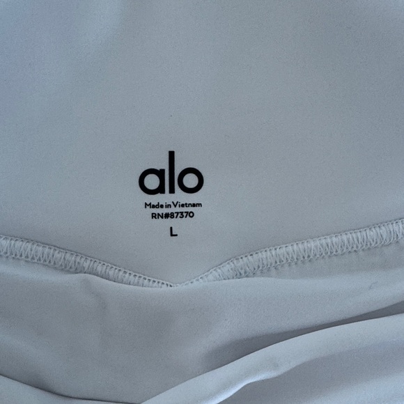 ALO Yoga White Pleated Skater Skirt - Picture 3 of 4
